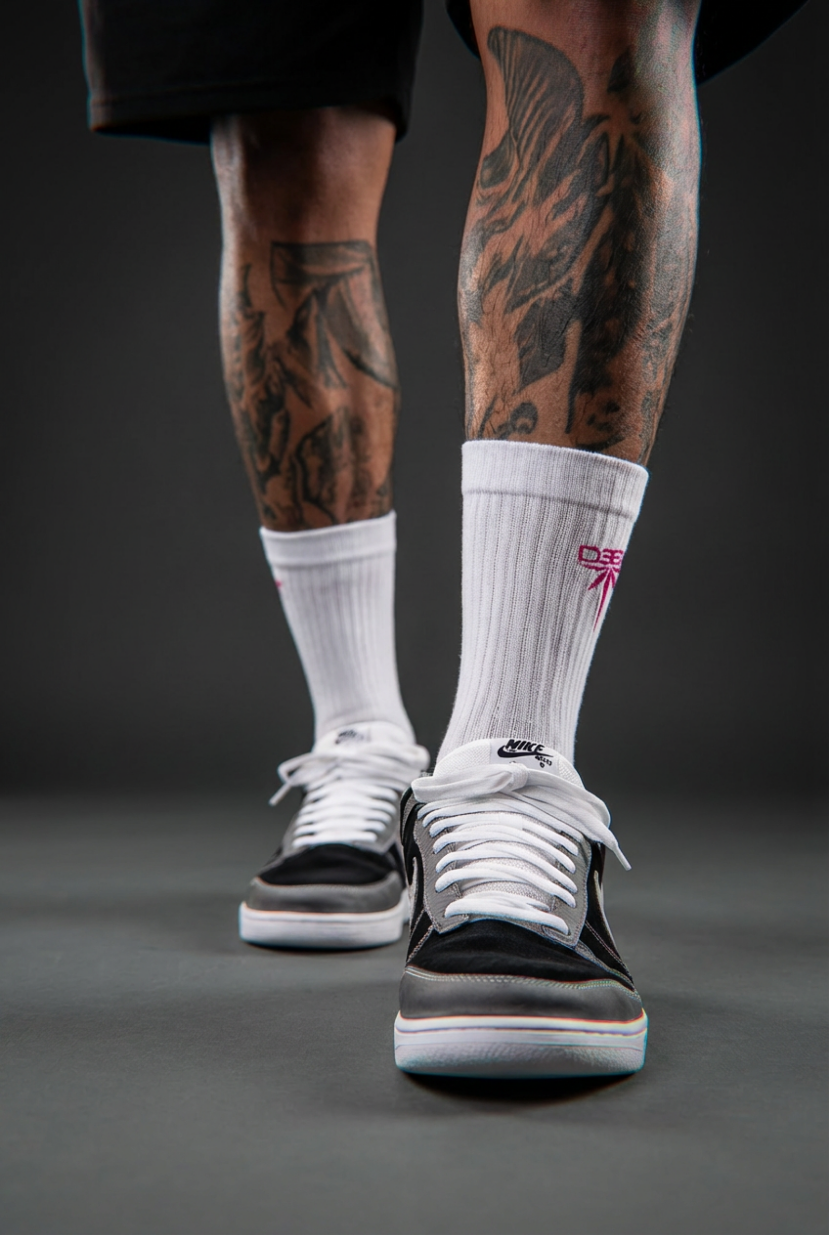 DEEM Pink Embroidered Socks